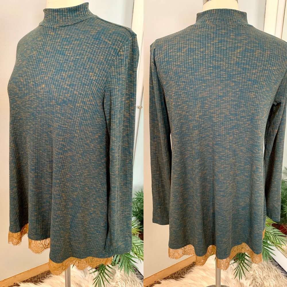 LOGO Green Tunic top women’s Size M Mock Neck blouse top relaxed fit